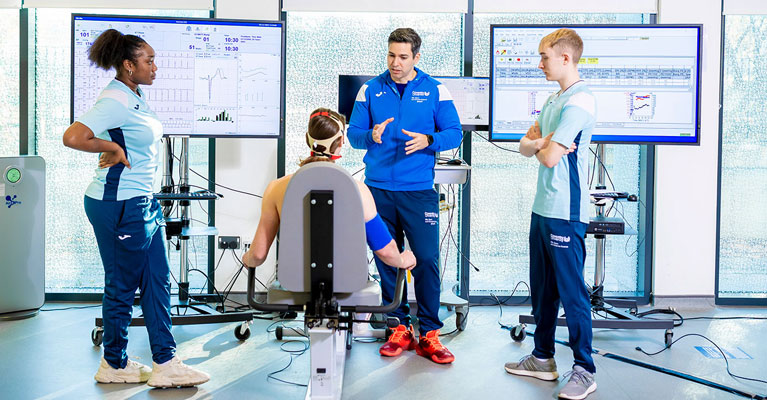sport and exercise scientist running test