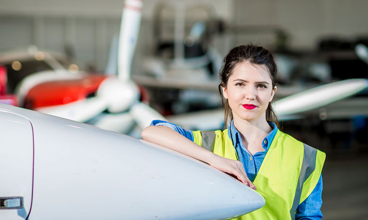 Which degree is best for aviation management?