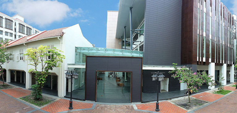 Discover Raffles Singapore
