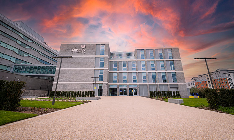 Impressive overview of a building at dusk