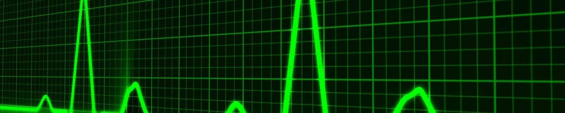Green pulse trace on blackground