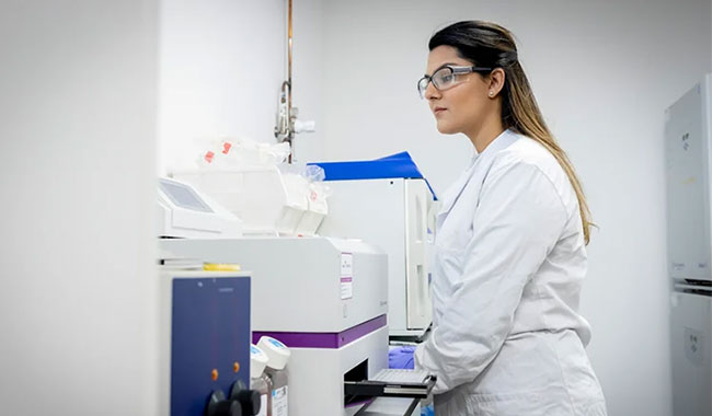 Woman scientist