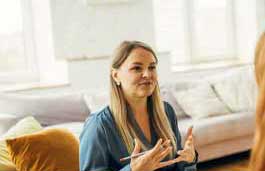 woman in conversation 