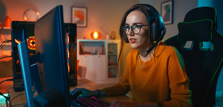 girl working at a computer