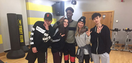 street-dancing-group
