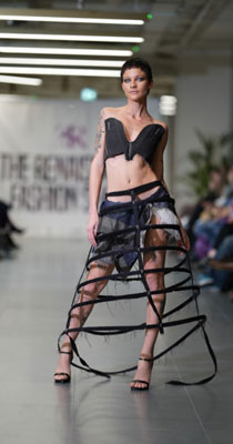 female model in blac ktop