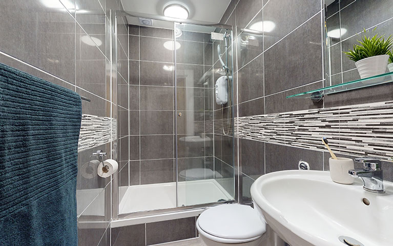 Magenta House: Bronze Studio Ensuite Bathroom
