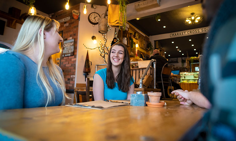 Students in cafe