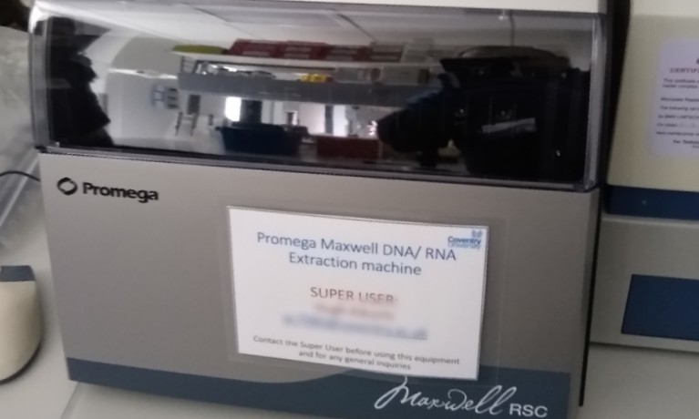 DNA extraction machine