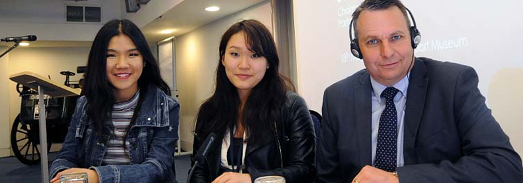 Student translators help build Sino-UK relations