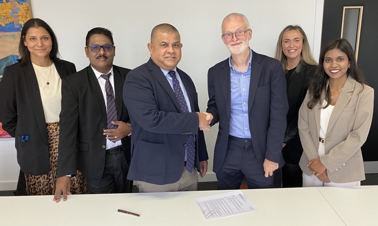 The partners have signed a Memorandum of Understanding with a view for eight new courses