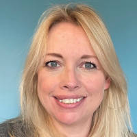 Dr Becky Geeson